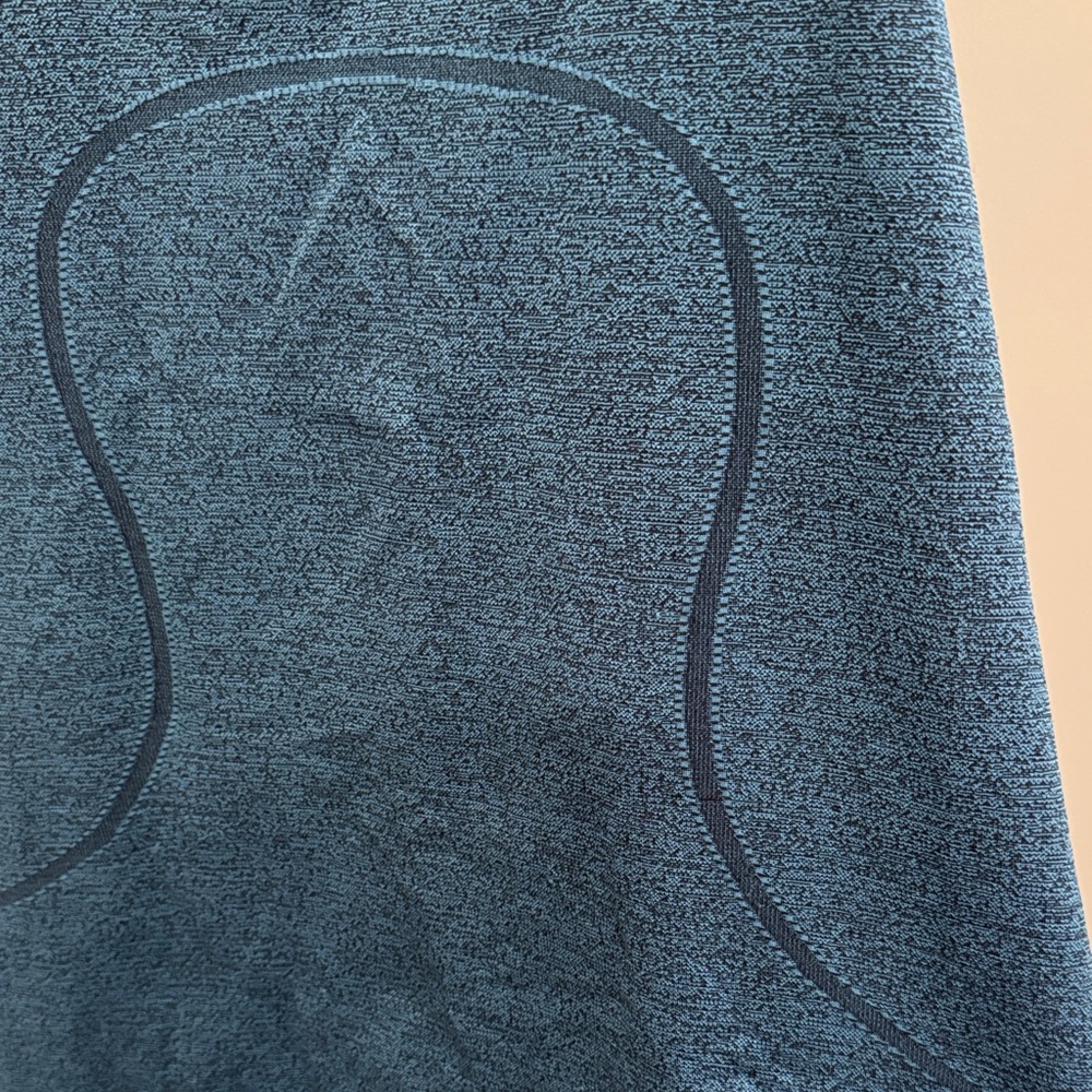 Lululemon Women's Blue Athletic Tank Top - Picture 4 of 5